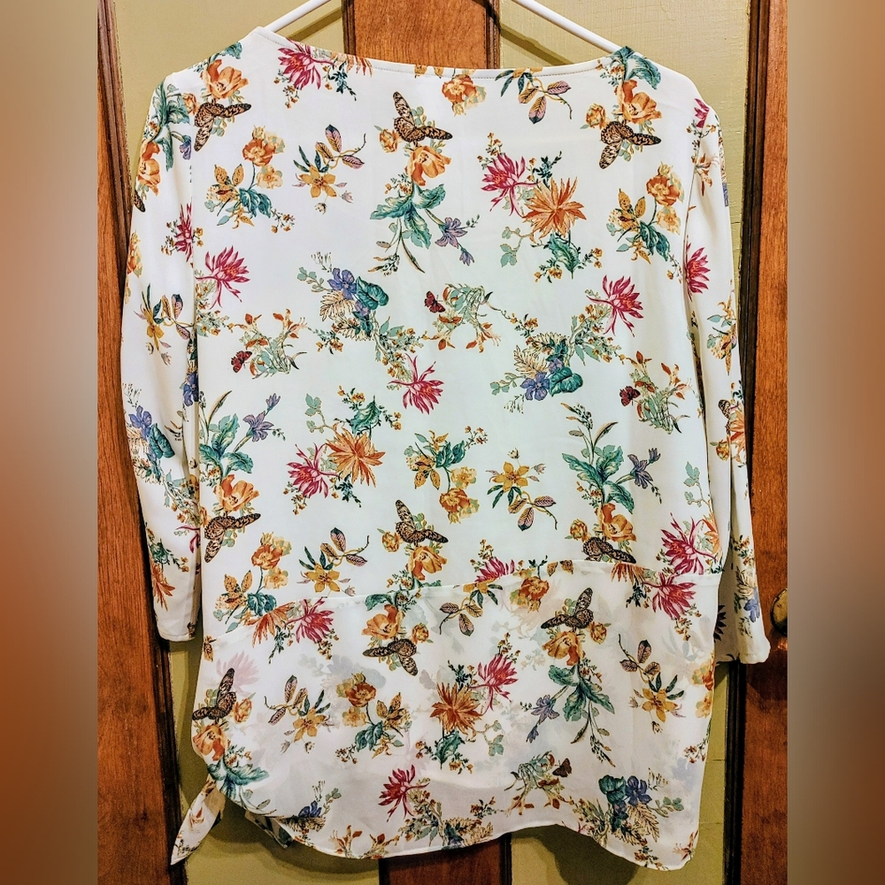 🦋🍀 3 Chico’s: 2P (14/16P) Spring Blouse Bundle, Butterfly, Geometric & Paisley - Picture 3 of 16
